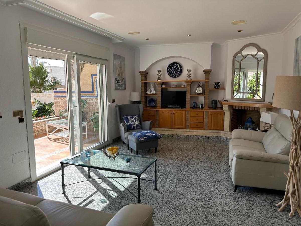 Large Villa Private Pool And Garden Near Beach Рокетас де Мар Екстериор снимка