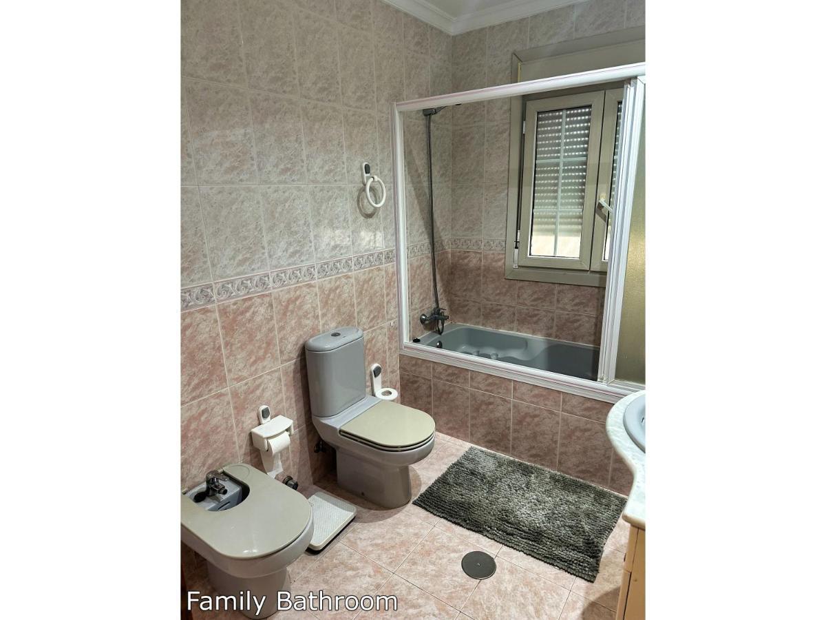 Large Villa Private Pool And Garden Near Beach Рокетас де Мар Екстериор снимка