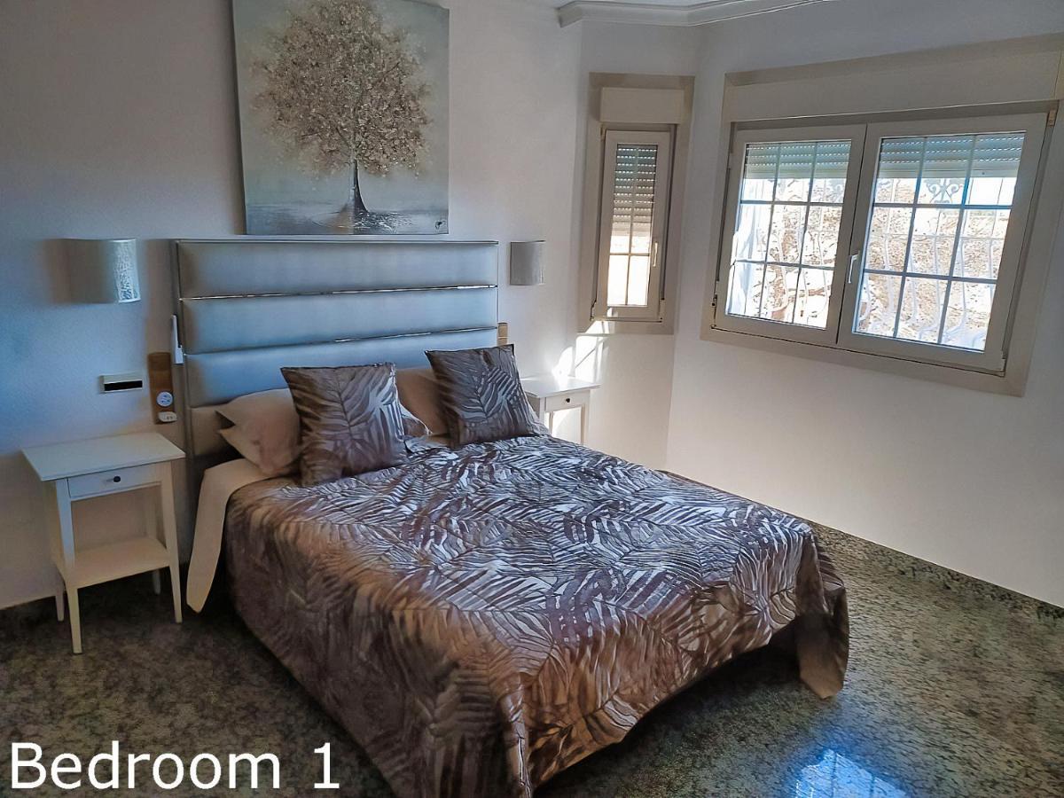 Large Villa Private Pool And Garden Near Beach Рокетас де Мар Екстериор снимка