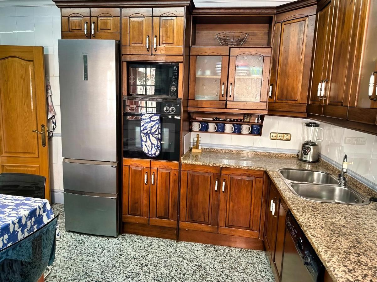 Large Villa Private Pool And Garden Near Beach Рокетас де Мар Екстериор снимка