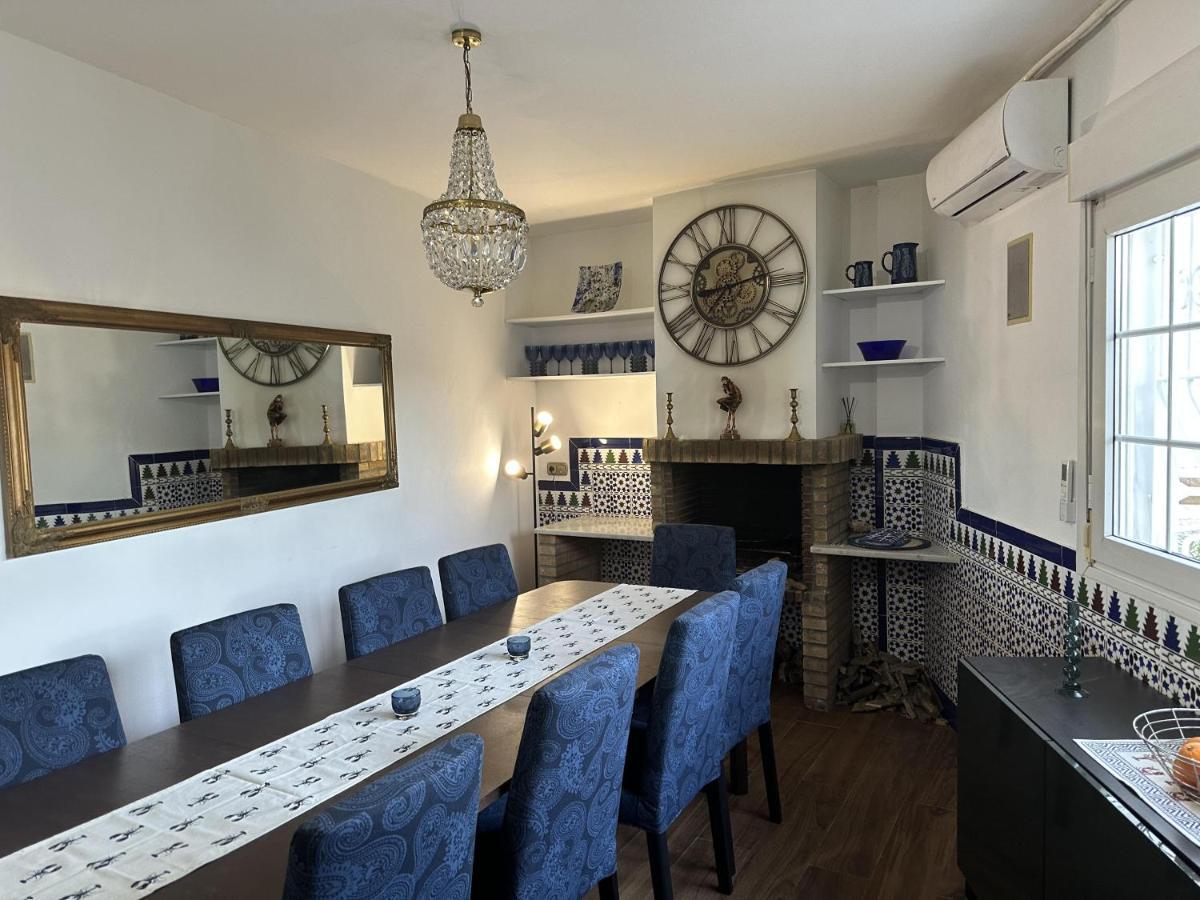Large Villa Private Pool And Garden Near Beach Рокетас де Мар Екстериор снимка